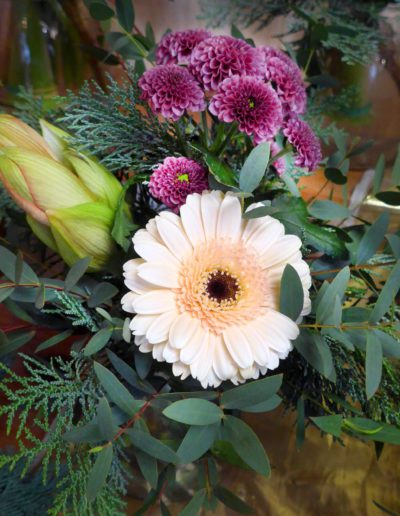 Winterliches Gesteck Mit Amaryllis